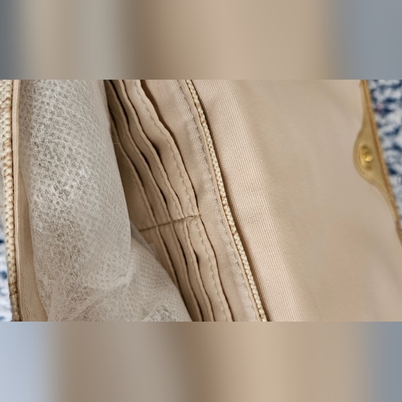 Coach wristlet bag. - Picture 4 of 9